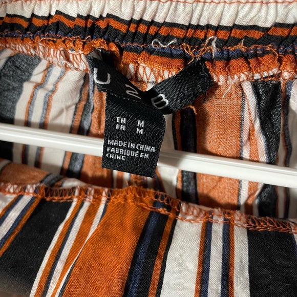 Used once u2b stripped wide leg pants - Picture 3 of 3